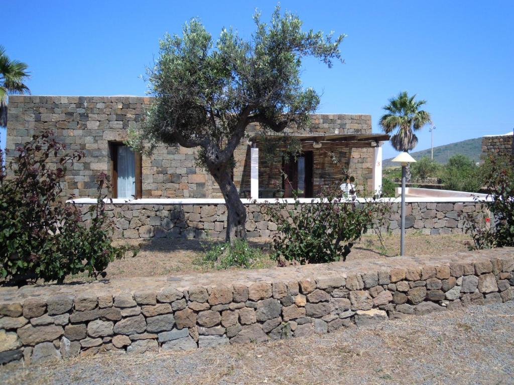 Residenza Degli Ulivi Pantelleria Island Eksteriør bilde